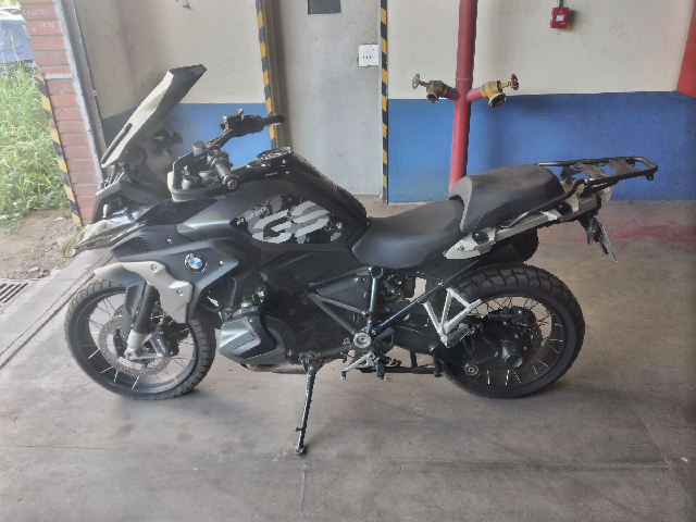 BMW R1250GS ANO 2022/2022 BMW R1250GS ANO 2022/2022